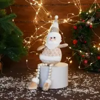 Игрушка мягкая &laquo;Дед Мороз в полосатом колпаке&raquo; 10&times;32 см, золотистая