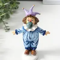 Сувенир полистоун "Клоун надувает шарик" сине-фиолетовый 16,5 см