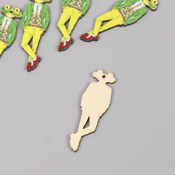 Декор для творчества дерево Декор для творчества дерево "Стильная лягушка" 5х1,6х0,3 см