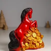 Копилка "Конь на деньгах" 20х13х20 см,  красный Копилка "Конь на деньгах" 20х13х20 см,  красный