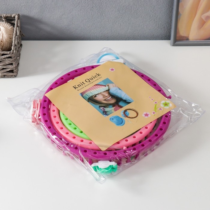 Набор устройств для вязания 4 шт d=13, 18, 23 и 28 см+4 инструмента д/изготовления помпонов Набор устройств для вязания 4 шт d=13, 18, 23 и 28 см+4 инструмента д/изготовления помпонов