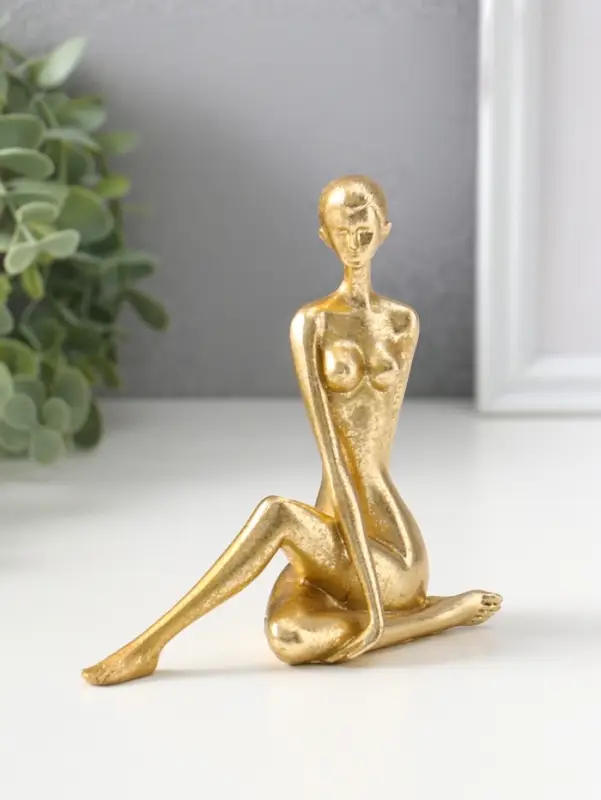 Сувенир полистоун "Девушка-йогиня - нагота" золото 5,5х12,2х10,8 см