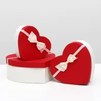 Набор подарочных коробок сердце 3 в 1, Белый - алый, 21&times;19&times;9 - 15.5&times;14&times;6 см