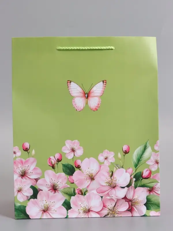 Пакет подарочный ламинированный "Цветы и бабочка" 26 х 12 х 32 см