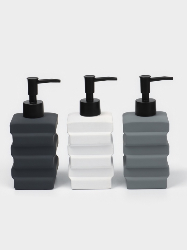 Набор дозаторов для ванной Набор дозаторов для ванной "Геометрия", 3 предмета с подставкой