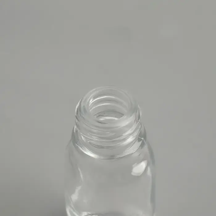 Бутылочка для хранения, с пипеткой, 10 мл, цвет серебристый/белый Бутылочка для хранения, с пипеткой, 10 мл, цвет серебристый/белый