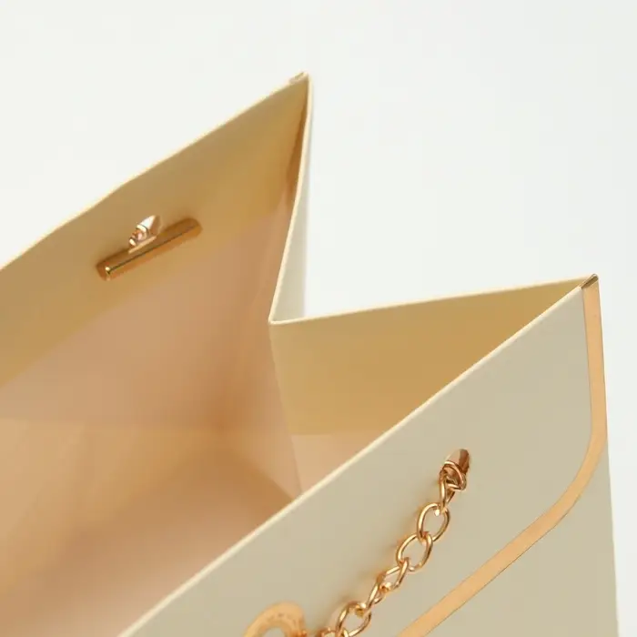 Пакет переноска для цветов, ручка цепь, &laquo;Кремовый&raquo;, с золотым тиснением, 15&times;10.5&times;10 см