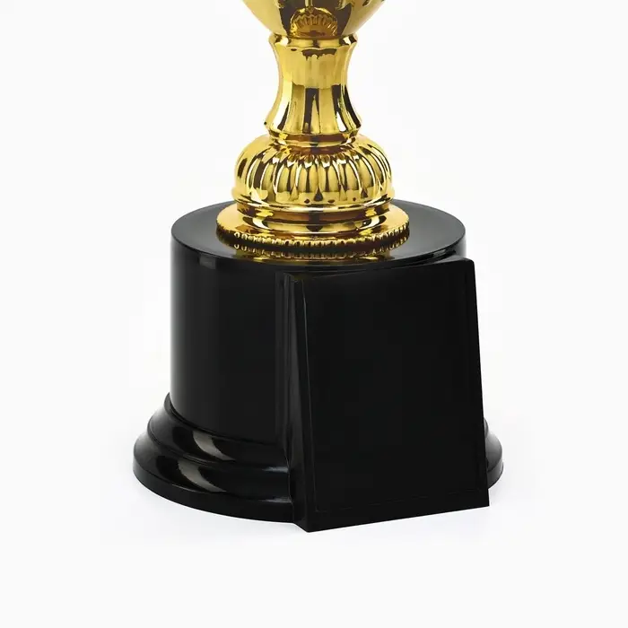 Кубок 179A, наградная фигура, золото, подставка пластик, 23 см