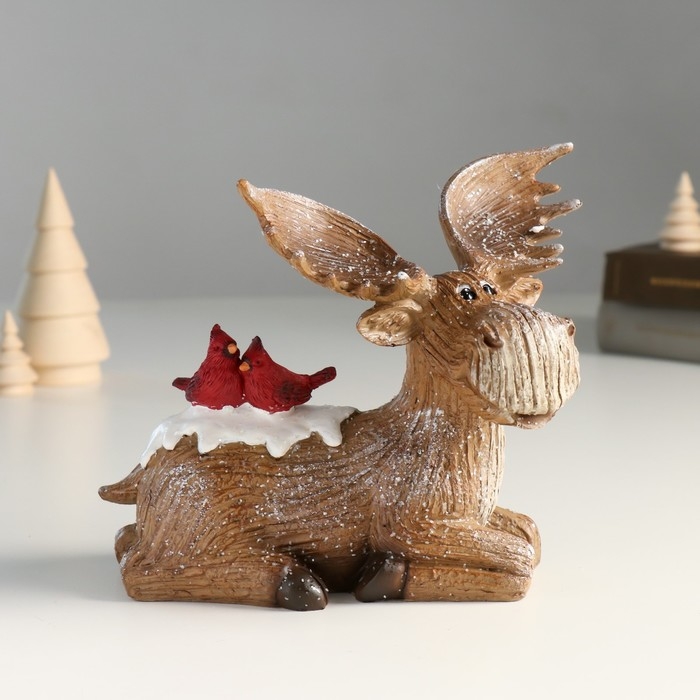 Сувенир полистоун Сувенир полистоун "Лосик цвета корицы с красными птичками на спине" 11х16,5х16 см