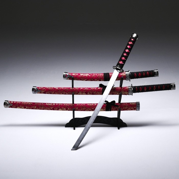 Сув. изделие катаны 3в1 на подставке, ножны ткань, драконы золото на бордо  47/70/89см