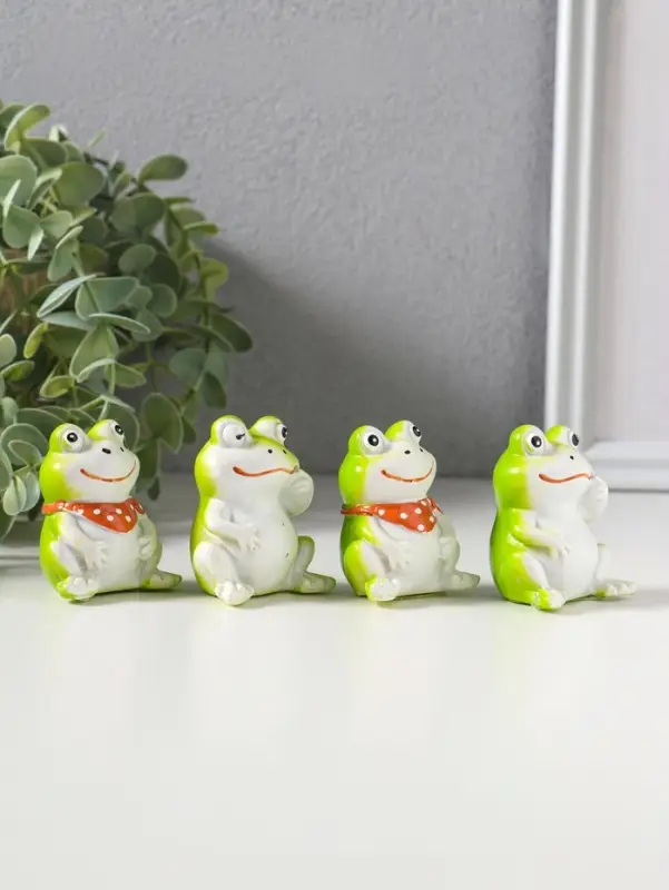 Сувенир полистоун "Зелёные лягушата" набор 4 шт 3х4х5 см