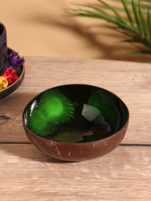 Чаша Чаша "Листья" 14х14х6 см, кокос