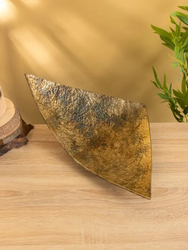 Блюдо треугольное 51х31х17 см, алюминий Блюдо треугольное 51х31х17 см, алюминий