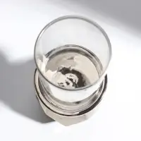 Подсвечник на 1 свечу &laquo;Грани&raquo;, керамика, стекло, d=7.5 см, серебро, 10.5&times;10.5&times;27 см