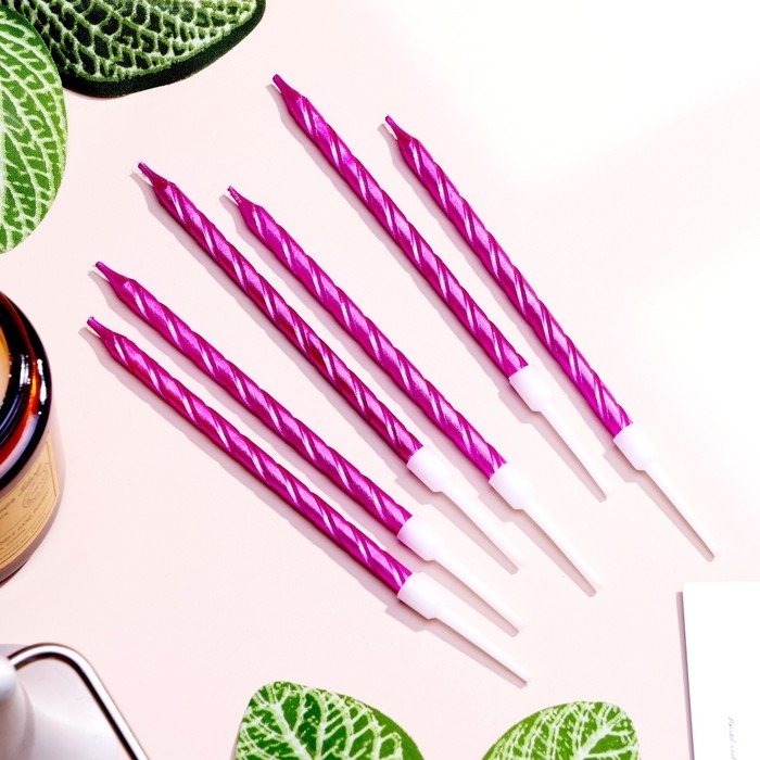 Свечи в торт витые с подставкой, 6 шт, 11 см, фиолетовый Свечи в торт витые с подставкой, 6 шт, 11 см, фиолетовый