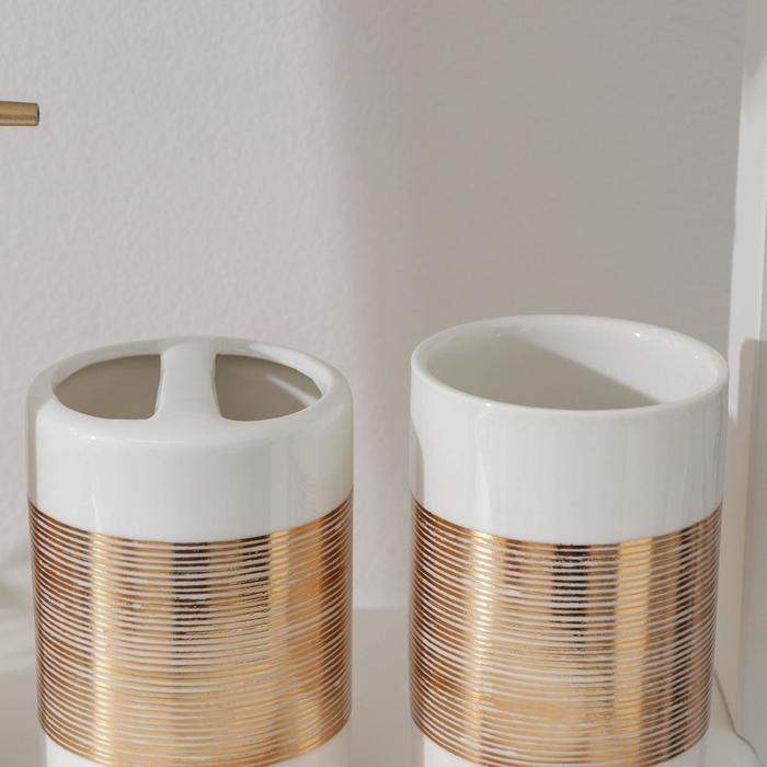 Набор аксессуаров для ванной комнаты «Адажио», 4 предмета (мыльница, дозатор для мыла 450 мл, 2 стакана), цвет белый Набор аксессуаров для ванной комнаты «Адажио», 4 предмета (мыльница, дозатор для мыла 450 мл, 2 стакана), цвет белый