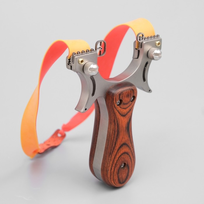 Рогатка металлическая с прицелом, деревянная рукоять, микс Рогатка металлическая с прицелом, деревянная рукоять, микс