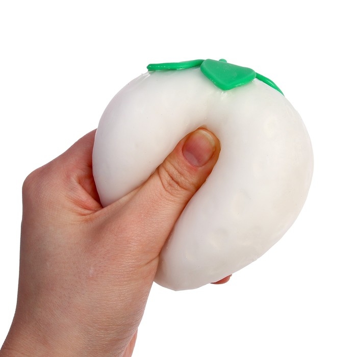 Мялка «Ягодка» с пастой, меняет цвет Мялка «Ягодка» с пастой, меняет цвет