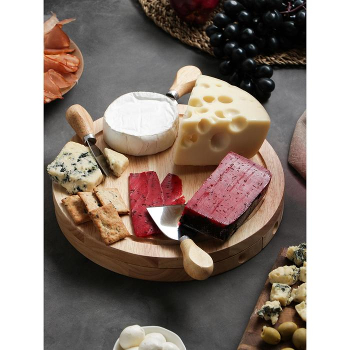 Набор для подачи сыра, доска из дуба 25×25×3,5 см, 4 ножа для сыра Набор для подачи сыра, доска из дуба 25×25×3,5 см, 4 ножа для сыра