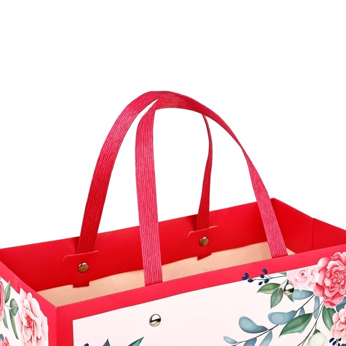 Пакет подарочный ламинированный с тиснением "With Love", Принцессы, 23х27х11,5 см