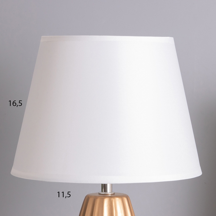 Лампа настольная Лампа настольная "Анеле" 1х40Вт Е14 белый/золото 22х22х38см