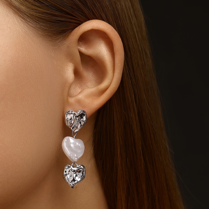 Серьги с жемчугом «Сердца» трио, цвет серебро Серьги с жемчугом «Сердца» трио, цвет серебро