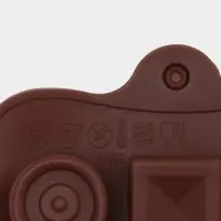 Форма для конфет и шоколада Доляна &laquo;Кружочки, квадратики&raquo;, силикон, 21.5&times;10.4&times;1.5 см, 15 ячеек, коричневая