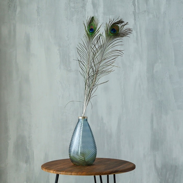 Перо павлина для декора 1 шт., размер &mdash; от 90 до 100 см