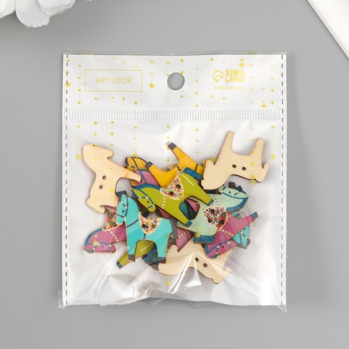 Пуговица дерево для творчества 2 прокола Пуговица дерево для творчества 2 прокола "Яркая лошадка" набор 16 шт МИКС 3,1х2,7х0,2 см