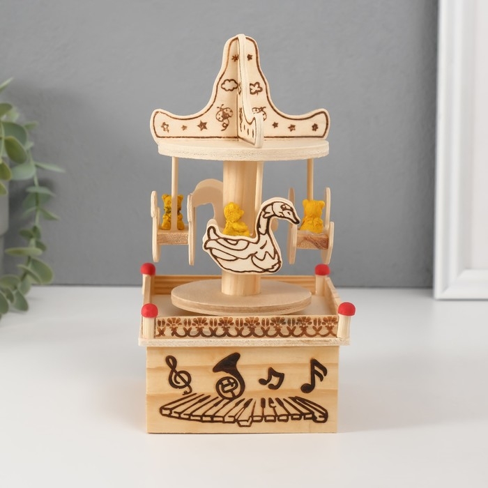 Сувенир дерево музыкальный механический  Сувенир дерево музыкальный механический "Карусель - мишка на лебеде" 10х10х19 см