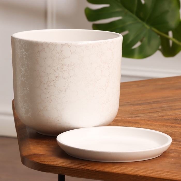 Горшок цветочный Питон белый 1.6 л Горшок цветочный Питон белый 1.6 л