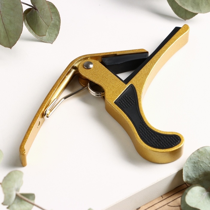 Каподастр для гитары Music Life золотой Каподастр для гитары Music Life золотой