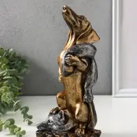 Фигура полистоун &laquo;Гордая такса с лисой на плече&raquo;, 26&times;11&times;9 см, под золото