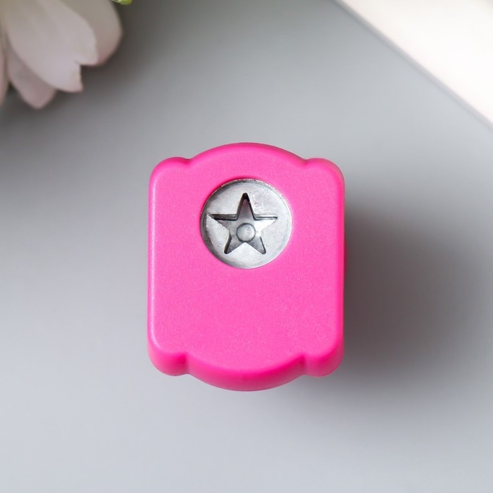 Дырокол фигурный кнопка Дырокол фигурный кнопка "Звёздочка" d=1 см 4,3х4х3 см МИКС