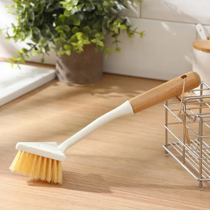 Щётка для посуды Доляна Meli, бамбуковая ручка, треугольная, 26 см Щётка для посуды Доляна Meli, бамбуковая ручка, треугольная, 26 см