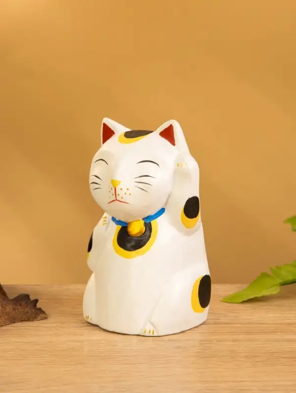 Сувенир «Кошка Неко», 6×6×11 см, дерево, белый Сувенир «Кошка Неко», 6×6×11 см, дерево, белый