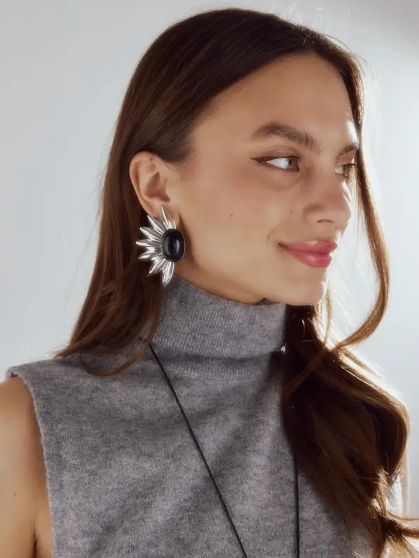 Серьги &laquo;полу солнце&raquo;, чёрные в серебре