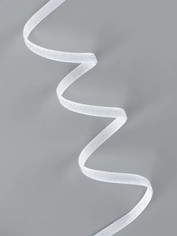 Лента бархатная, с серебряным люрексом, 6 мм, 18&plusmn;1 м, белая №01