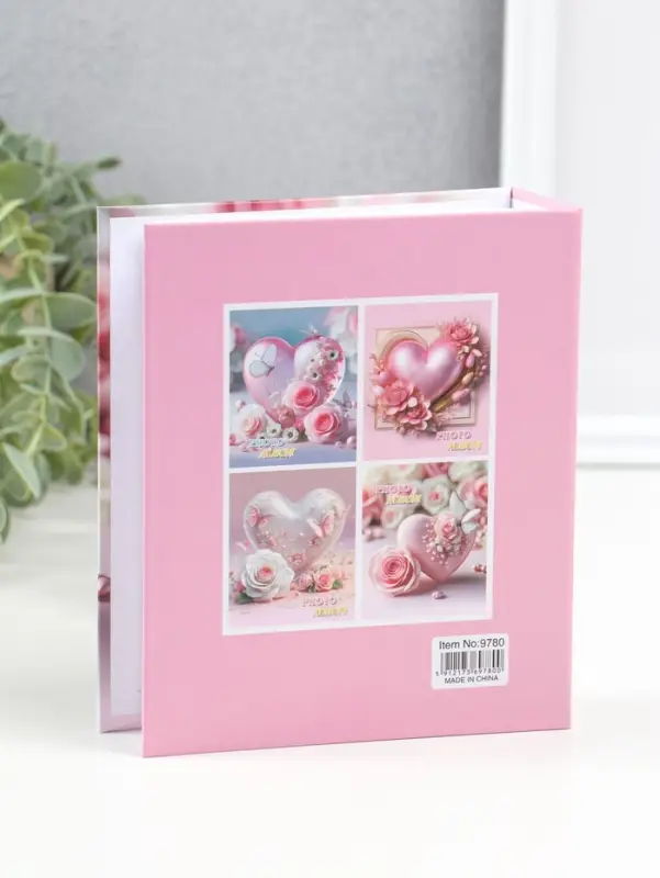 Фотоальбом на 40 фото 10х15 см "Сердце и розовая роза с бабочкой" в коробке 4,5х14х17 см