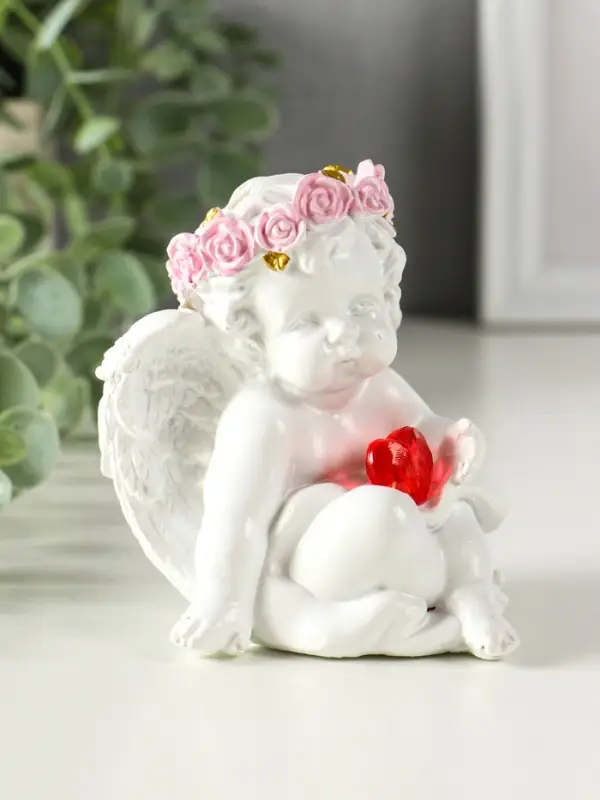 Сувенир полистоун свет Сувенир полистоун свет "Ангел - воздушный поцелуй в форме сердца" белый 6,8х6х7,3 см