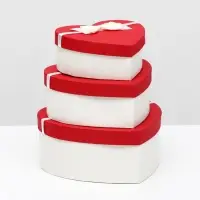 Набор подарочных коробок сердце 3 в 1, Белый - алый, 21&times;19&times;9 - 15.5&times;14&times;6 см