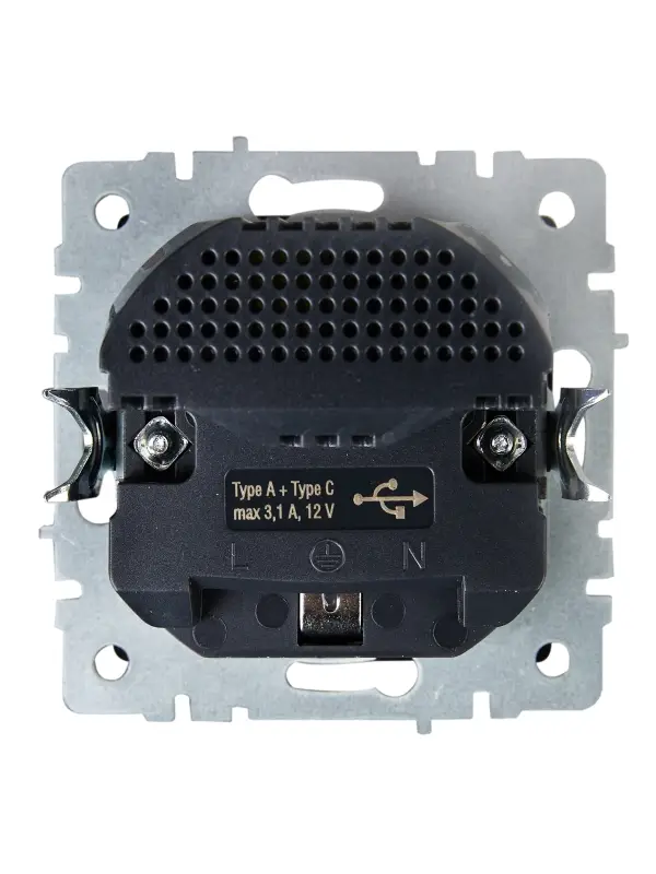 BRITE Розетка с заземлением с защитными шторками 16А с USB A+C 18Вт РЮш11-1-БрЧ черный