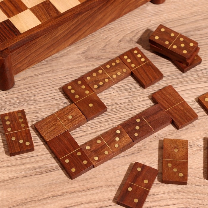 Игра настольная 3в1 (шахматы + домино + кубики), доска 20х20 см, дерево шишам Игра настольная 3в1 (шахматы + домино + кубики), доска 20х20 см, дерево шишам