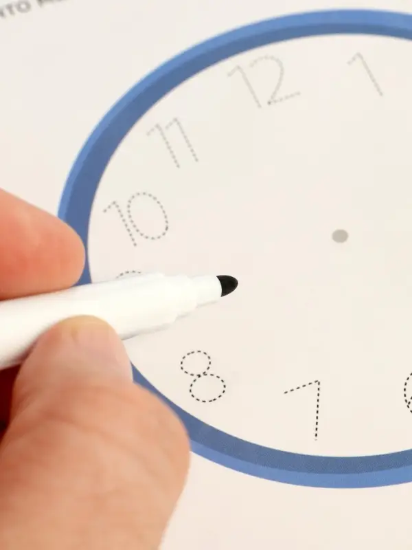 Книга с маркером "Многоразовая развивающая тетрадь для детей 5-6 лет", 44 стр