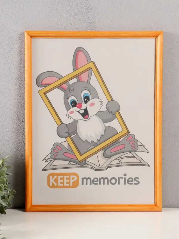 Фоторамка дерево 30х40 см, сосна №1 (пластиковый экран) Фоторамка дерево 30х40 см, сосна №1 (пластиковый экран)