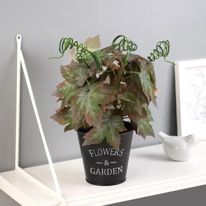 Искусственный цветок в горшке &laquo;Гейхера эстра&raquo;, 25&times;10 см, МИКС