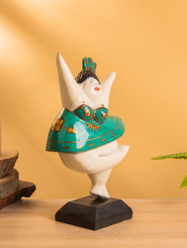 Фигурка на подставке Фигурка на подставке "Балерина" дерево, цв. зелёный, 14х8х25 см