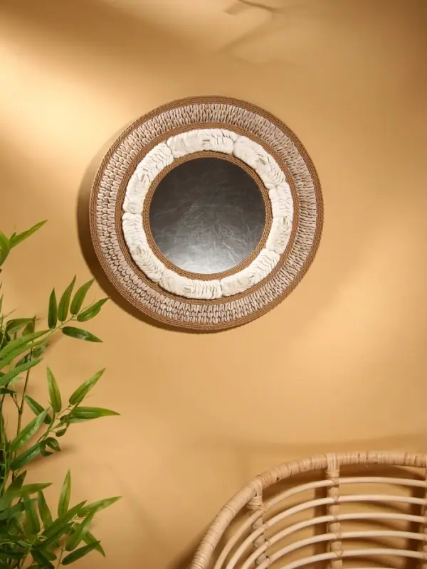 Зеркало настенное, 50 см, декорировано ракушкой