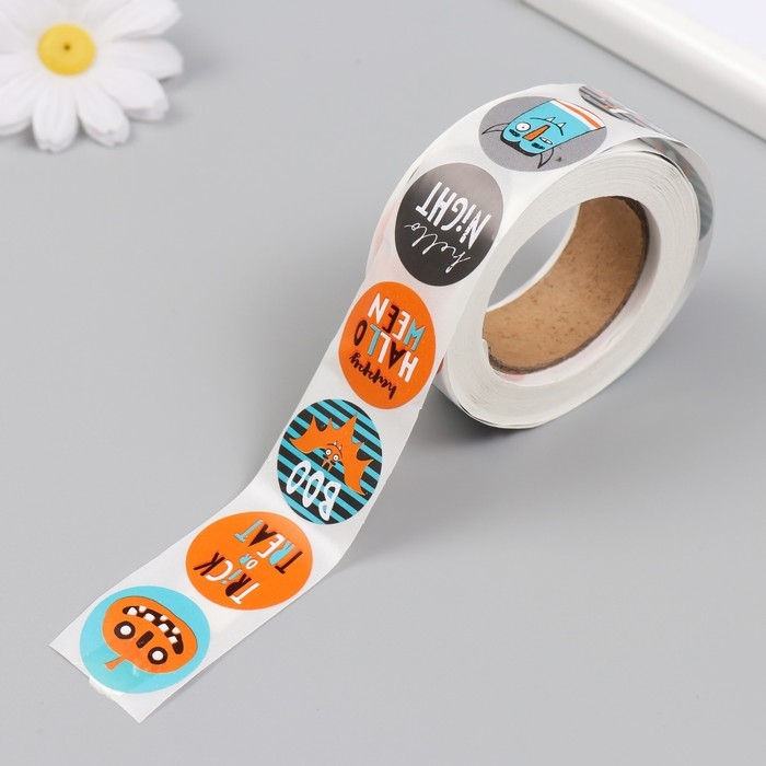 Наклейка бумага Наклейка бумага "Хэллоуин. Страшилки" d=2,5 см 500 шт в рулоне