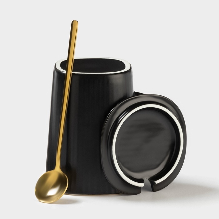Кружка Elegant, 320 мл, 11,5×8×10,5 см, с крышкой и ложкой, керамика, чёрная Кружка Elegant, 320 мл, 11,5×8×10,5 см, с крышкой и ложкой, керамика, чёрная